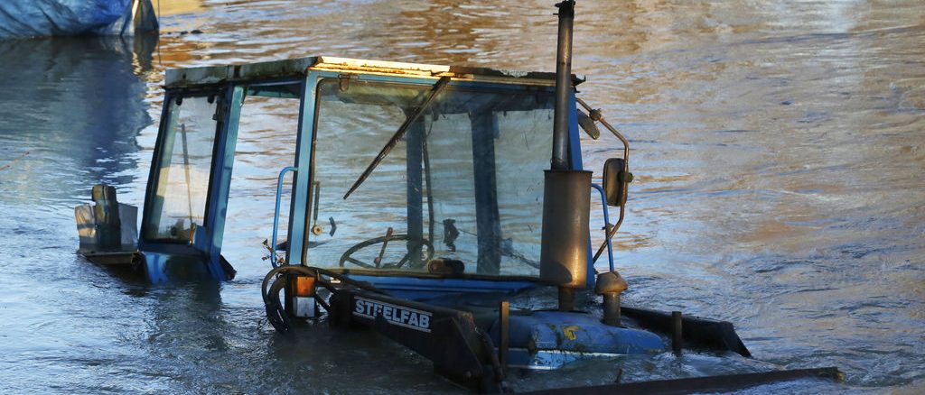 images_News_England_flooded Christmas